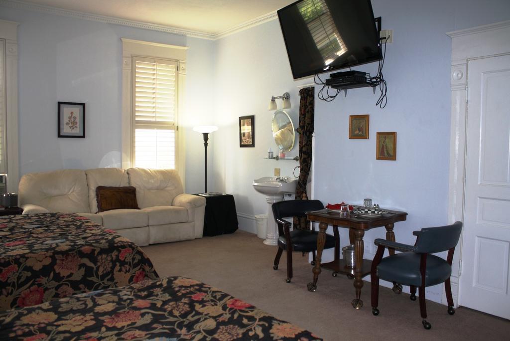 Angel'S Nest Bed & Breakfast Weatherford Room photo